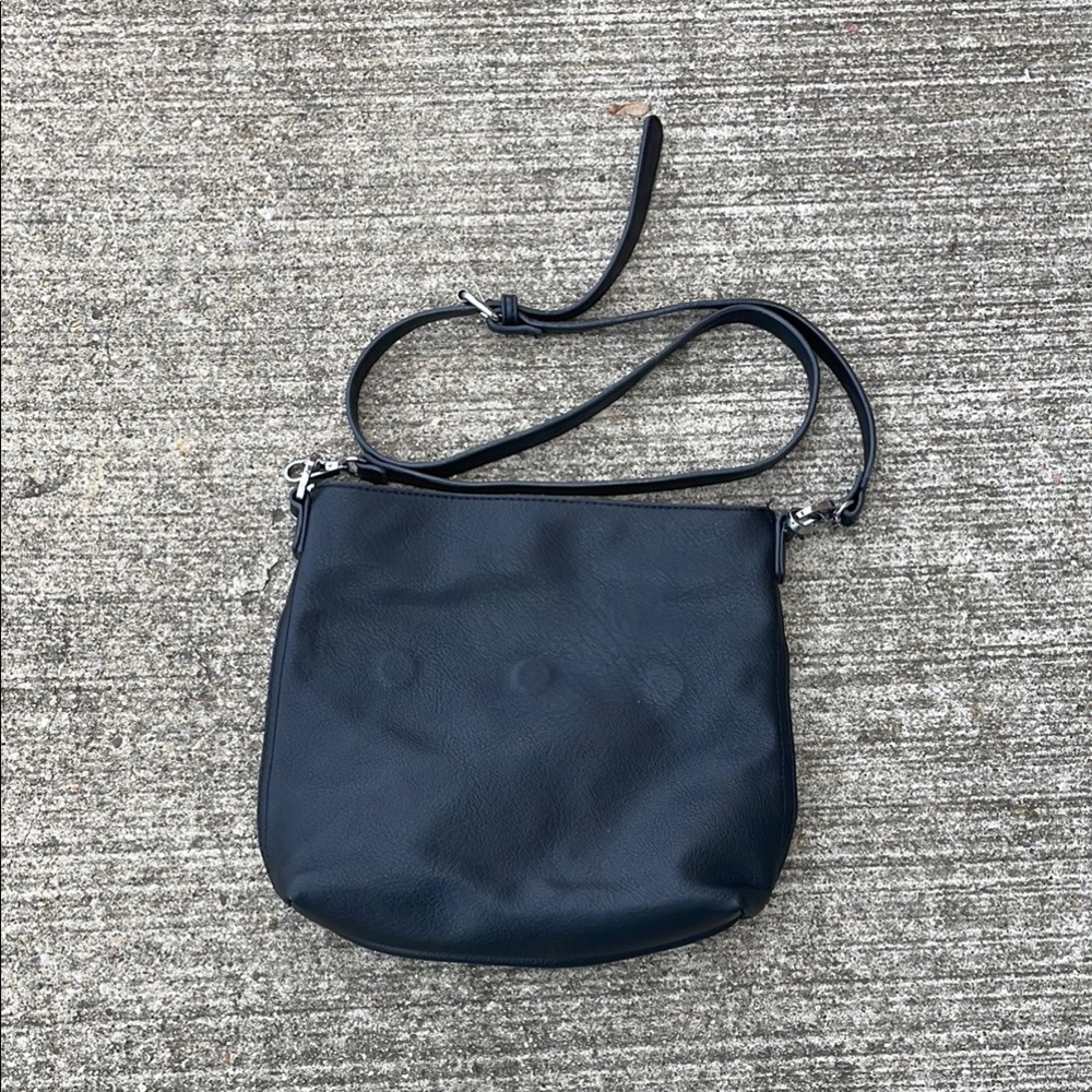 Magnolia and Vine purse bag Black Crossbody shoulder classic traditional neutral